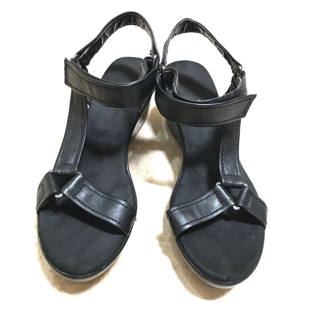 Nine West Marcio Wedges Leather Sandals Size 6.5